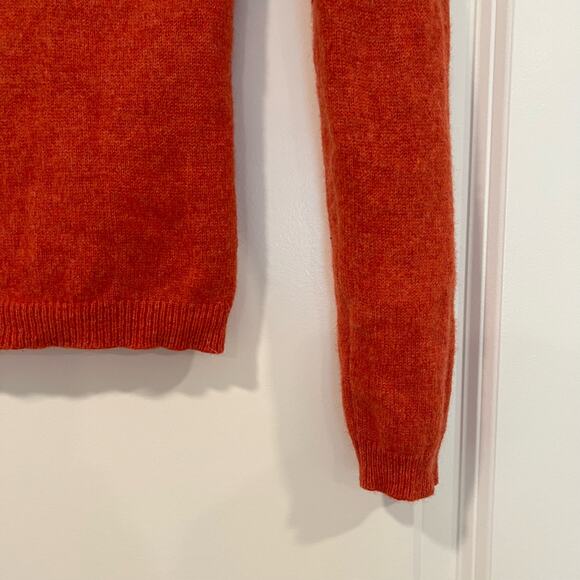 Tahari Women's Pure Luxe 100% Cashmere Rust Crewneck Sweater Size S - Picture 2 of 9